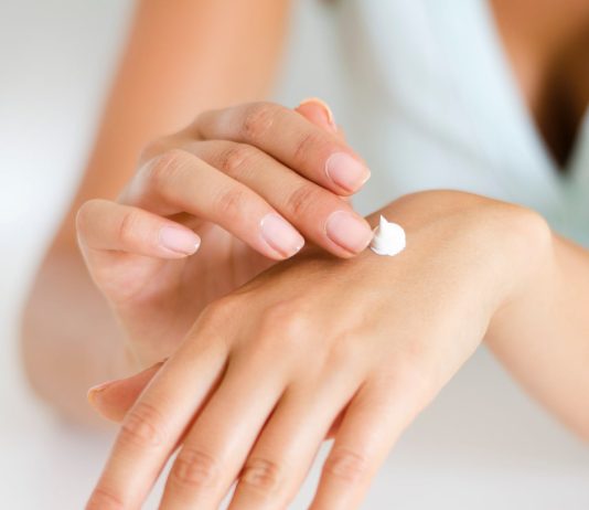 Güzellik ve Bebek Bakımında Mükemmel Yardımcılar: Silikon Maske Fırçası, Fondöten Fırçası ve Pişik Kremi fitalive.com .tr6